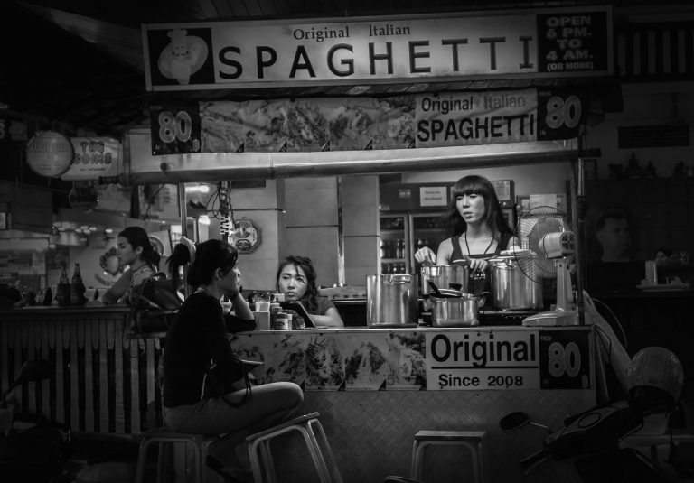 在线宗教交友引领的爱情故事