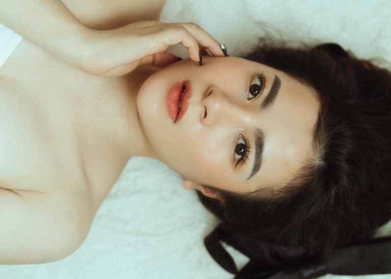 匿名聊天的心理和影响