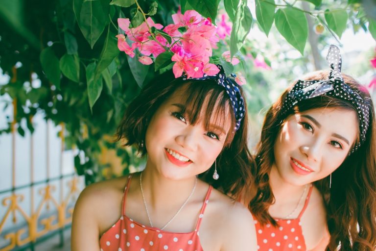 如何利用幽默快速建立化学反应