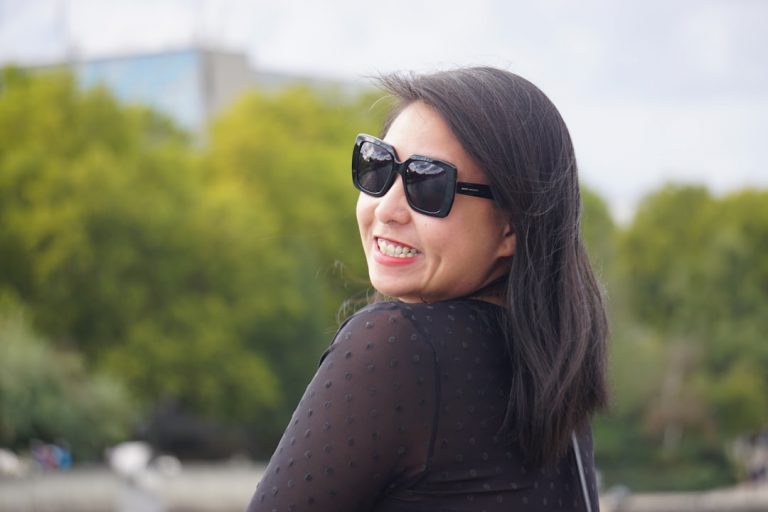 与陌生人进行搞笑聊天专为爱聊天的人准备