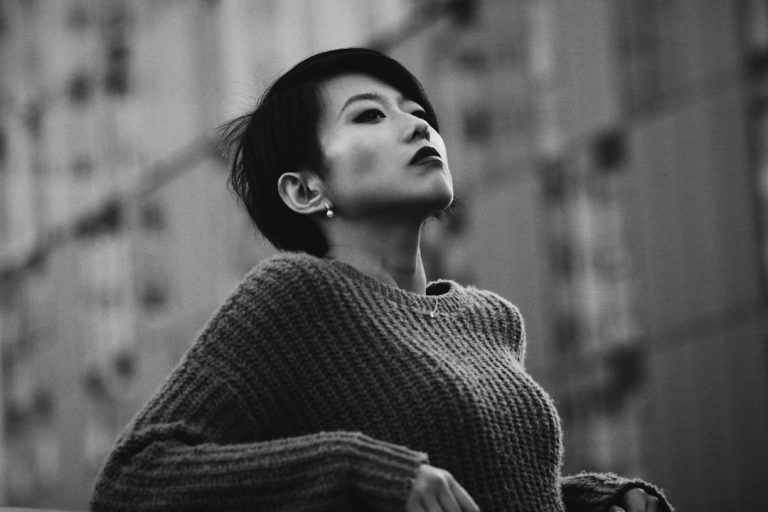 如何优雅地应对尴尬的赞美