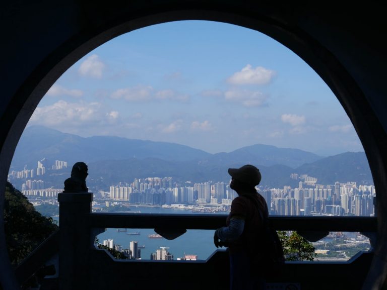 在线约会的演变从文字到视频