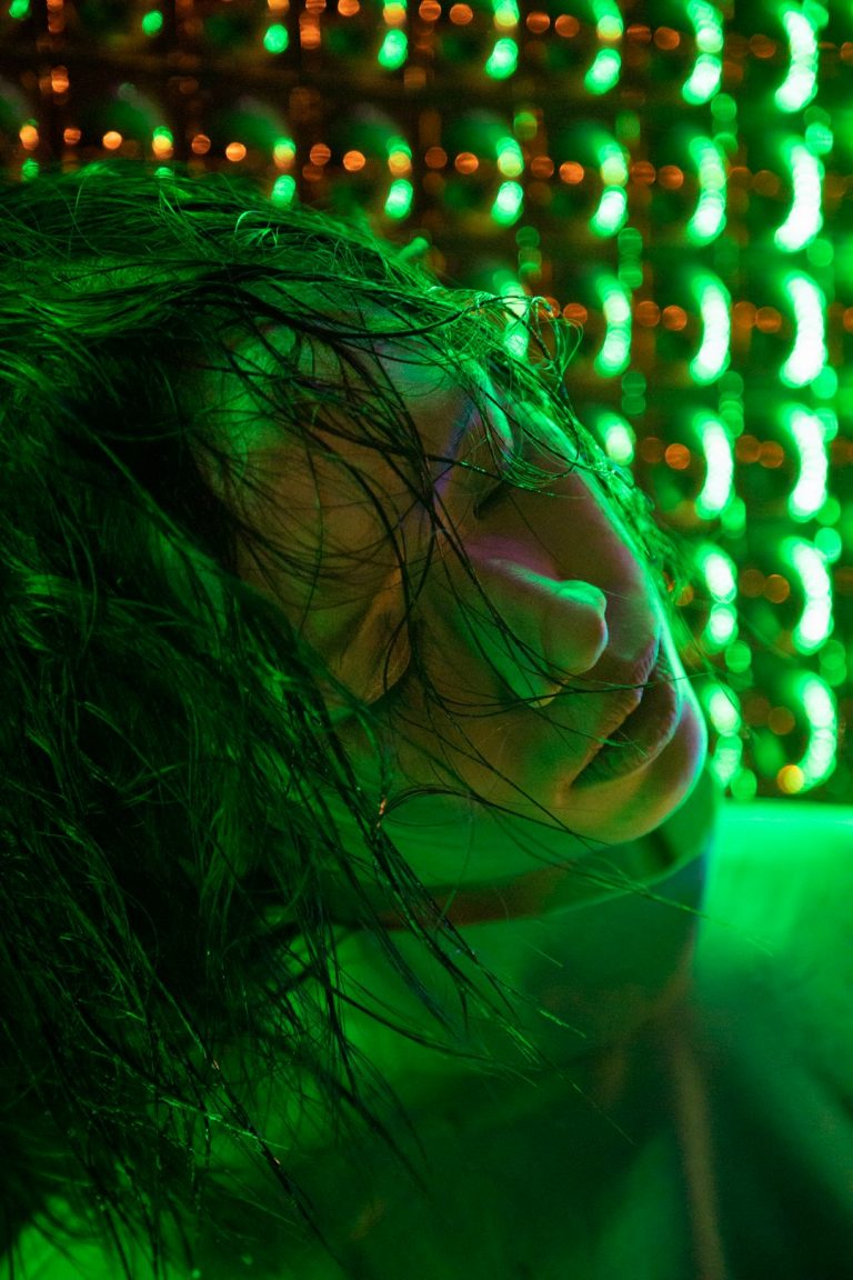 视频聊天中的瞬间吸引力