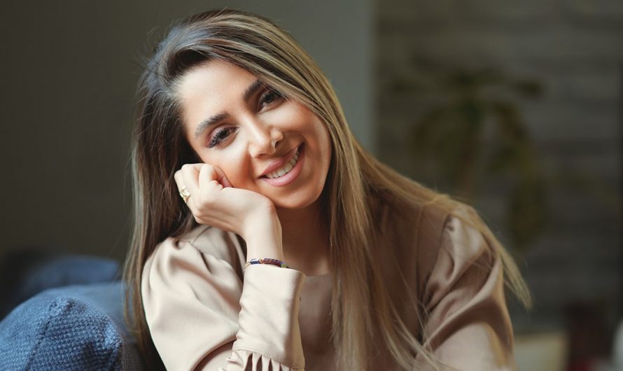 如何让你的伴侣在第一次聊天时发笑